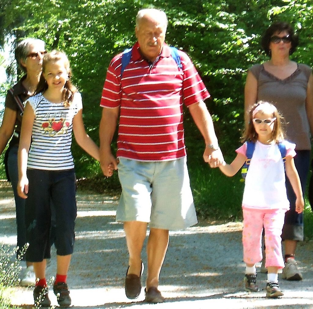 1_Thema-Menschen_Foto_by_RainerSturm_pixelio.de_web_Teaser